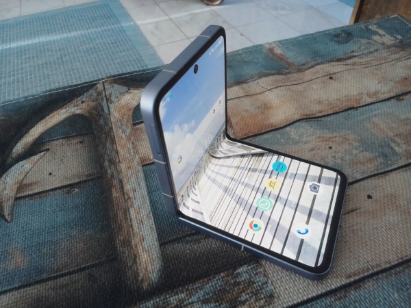 Falt Smartphone ZTE Nubia Libero Flip