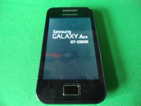 Samsung Galaxy Ace GT-S5830 schwarz 3,5″ frühes Smartphone 2011 für ERSATZTEILE REPARATUR