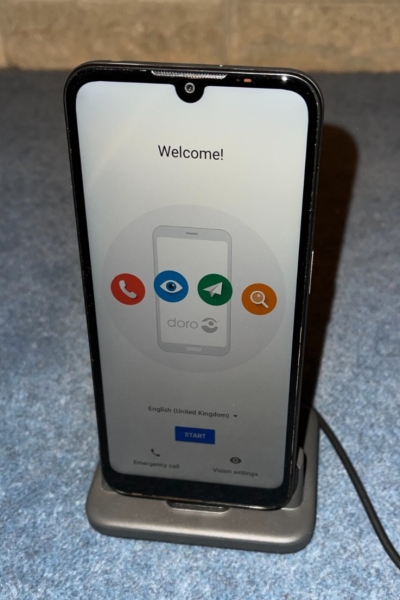 Doro 8100 Smartphone – entsperrt – Top Zustand – mit Zubehör