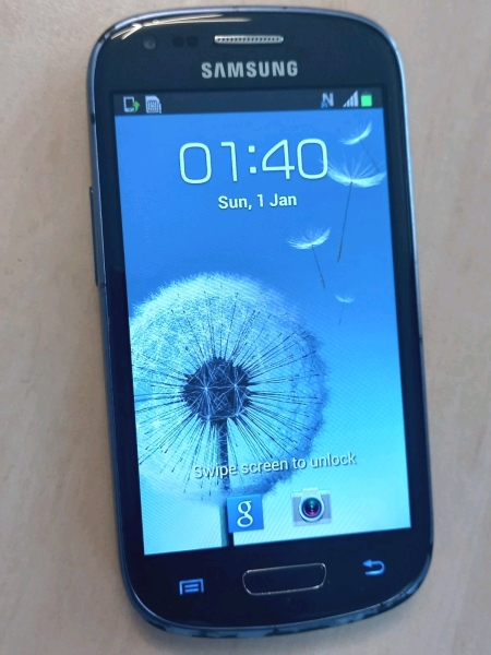 Samsung Galaxy Slll mini schwarz 8GB Tesco/02 Smartphone GT-I81910N