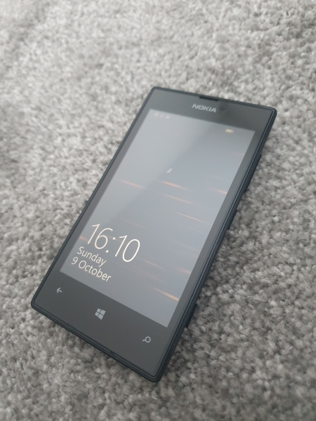 Entsperrtes Nokia Lumia 520 + 8GB microSD