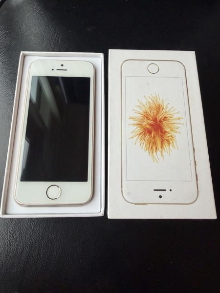 Apple iPhone SE 1. Gen A1723 Gold 64GB entsperrt nur Teile
