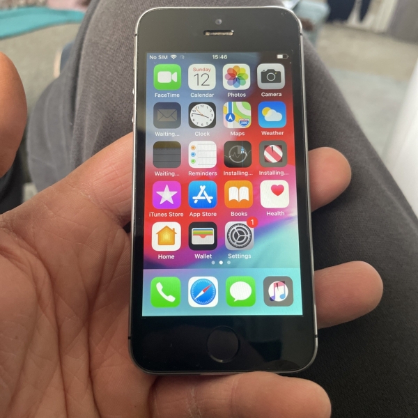 Apple iPhone 5s A1457 Handy (entsperrt) – 16GB – weiß/spacegrau/gold