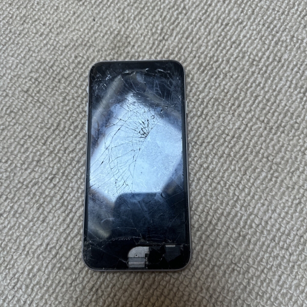 Apple iPhone 6s 32GB Spacegrau entsperrt A1688 für TEILE ENTSPERRT, iCloud frei