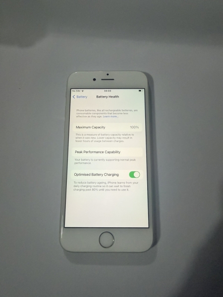Apple Neuzustand iPhone 6s 16GB Silber Farbe Entsperrt Akku 100%