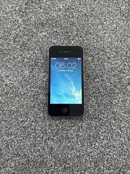 Apple iPhone 4 schwarz Vodafone 8GB 512MB RAM 3,5″ Touchscreen IOS Smartphone