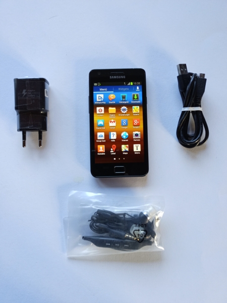 Original Samsung Galaxy S2 GT-I9100 -16GB Smartphone- schwarz – Ohne Simlock