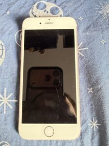 iPhone 6s Roségold – Gesperrt aber Guter Zustand