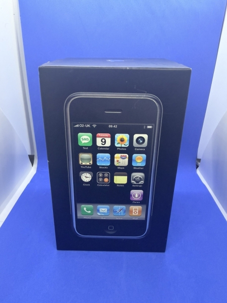 Apple iPhone 1. Generation 2g 8GB mit IMEI Matchbox O2 Wochen 44 in 2007 selten