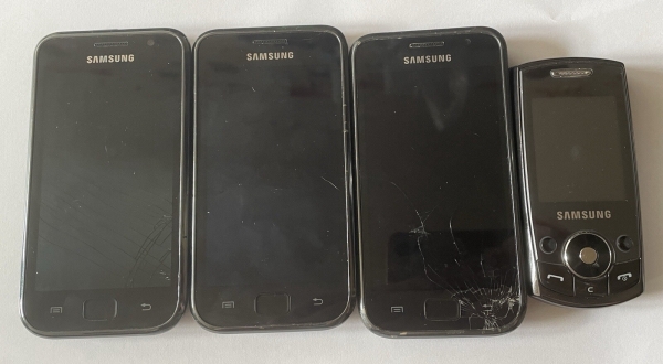 Samsung Galaxy S GT-I9000 Smartphone x3 + Samsung SGH J700 Slider Handy