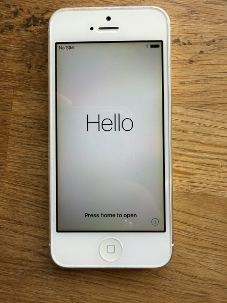 Apple iPhone 5 – 64GB – Weiß & Silber A1429 (GSM)