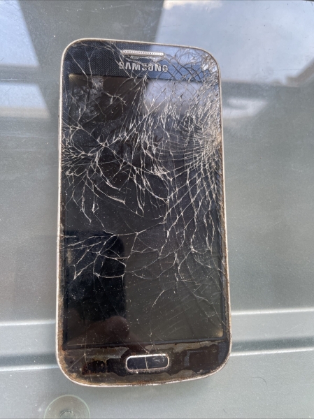 Samsung Galaxy S4 mini I9195 – DEFEKT – FÜR ERSATZTEILE – ANGEBOT