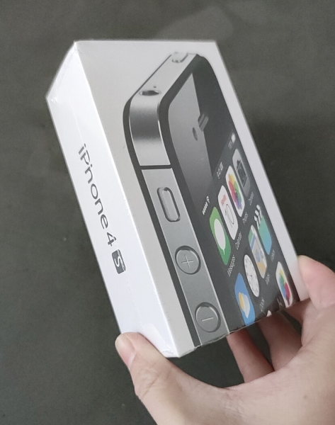 Apple iPhone 4 4S -8/16/32/64 GB iOS 3G WIFI Smartphone