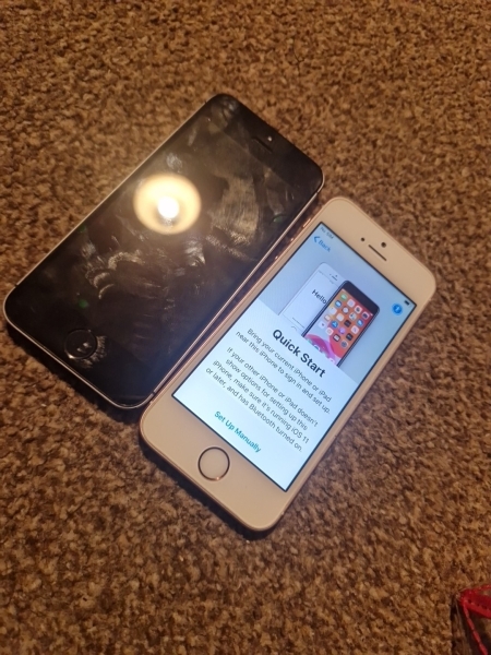 Apple iPhone SE – 16GB – Roségold A1723 (iPhone Model A1457)