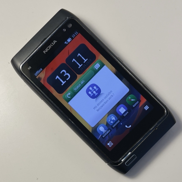 Nokia N8 16GB Smartphone in Schwarz (Akzeptabel / Teildefekt aber ohne Simlock)