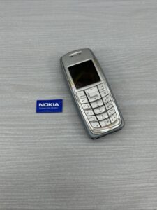 Nokia 3120 entsperrt Smartphone silber/eisenblau ERSATZTEILE ODER REPARATUREN (ungetestet)