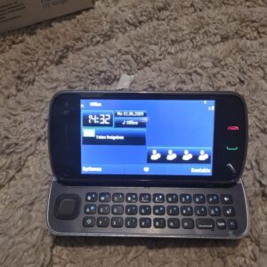 Nokia  N97 mini – 8GB – Schwarz (Ohne Simlock) Smartphone Ohne Zubehören!