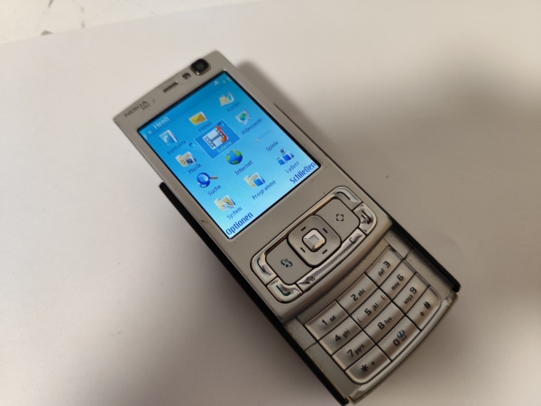 Nokia N95 Smartphone 8GB Schwarz  Silber   Mwst Ausweisbar