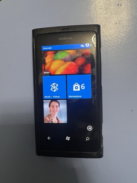 Nokia  Lumia 800 – 16GB – Black (Ohne Simlock) Smartphone
