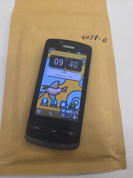 Nokia 700 schwarz (entsperrt) Handy voll funktionsfähig