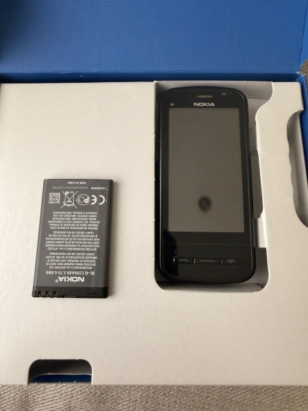 Nokia C6-00 RM-612 Smartphone Schwarz QEERTZ Tastatur Handy Ohne Simlock OVP