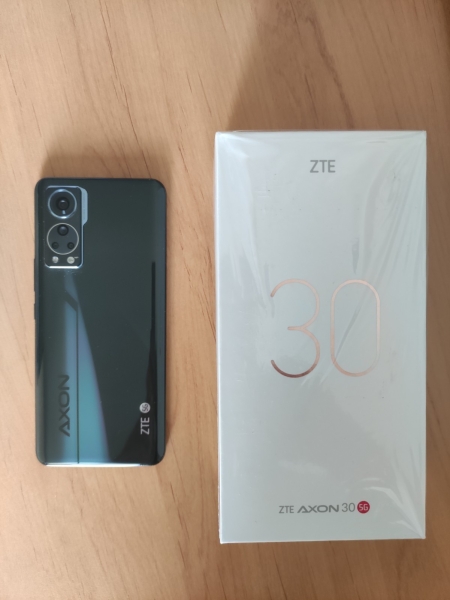 Smartphone  ZTE  Axon 30 5G