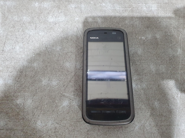 Nokia 5230 RM-588 Smartphone Mini-SIM 2MP Kamera 3,2″ Touchscreen – Rot Schwarz