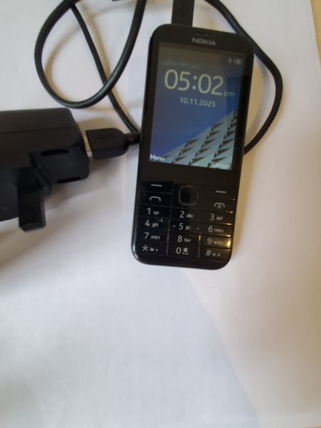 Nokia 225 Smartphone (entsperrt) – Schwarz