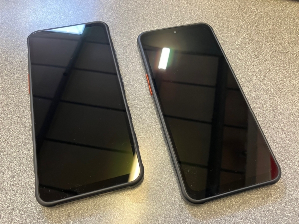 SAMSUNG GALAXY XCOVER 7 SMARTPHONE SM-G556B – SCHWARZ x2 zwei Handys unbekannt