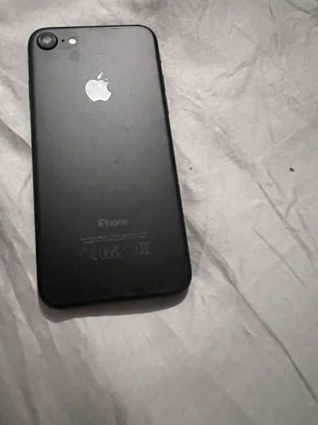 Apple iPhone 7 128GB – Schwarz (Entsperrt) A1778 (GSM)