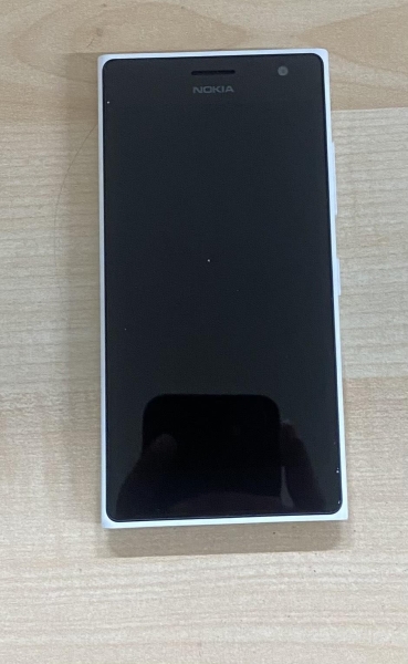 Nokia Lumia 735 – 8GB – Weiß Makelloser Zustand