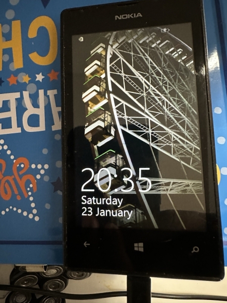 Nokia Lumia 520 blau GESPERRT Windows Smartphone 4,0″ Bildschirm Display 512MB RAM