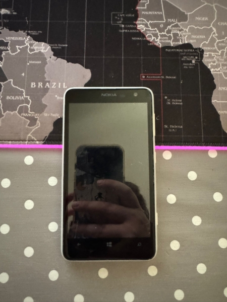 Weiß Smartphone Nokia Lumia 625 – Akzeptabler Gebrauchtzustand!