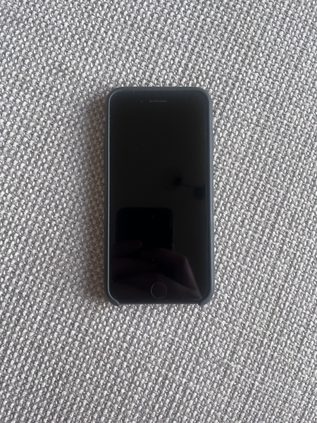 Apple iPhone SE – 64GB – Space Grau