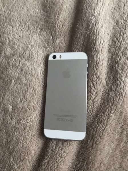 Apple iPhone 5 – 16GB – Weiß & Silber (Entsperrt) A1429 (GSM)