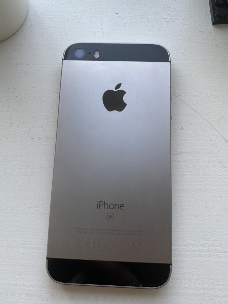 Apple iPhone SE – 16GB – Space Grau (Entsperrt) A1723 (CDMA + GSM)