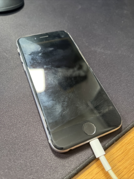 Apple iPhone 6 – 16GB – Space Grau (Entsperrt) A1586 (CDMA + GSM)