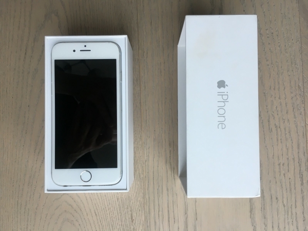 Apple iPhone 6 Silber 128GB A1586 MG4C2B/A 4,7 Zoll Retina HD Touch Fingerprint