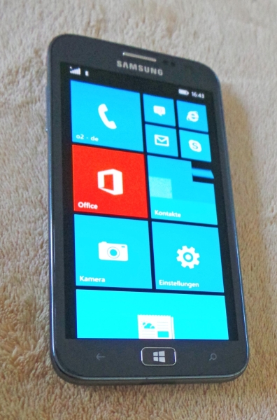 Samsung ATIV S GT-I8750 32GB Silber Windows Phone Smartphone (2)