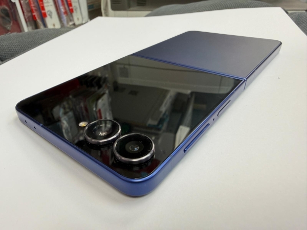 Samsung Galaxy Z Flip 7 256GB entsperrt Smartphone Farbe blau