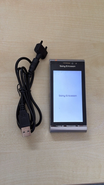 Sony Ericsson Satio (U1i) Smartphone – ohne Simlock | Schwarz Komplett, Garantie