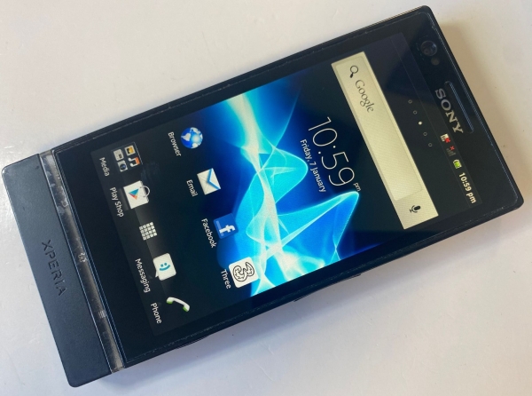 Sony Xperia P Smartphone entsperrt LT22i schwarz – guter Zustand voll funktionsfähig