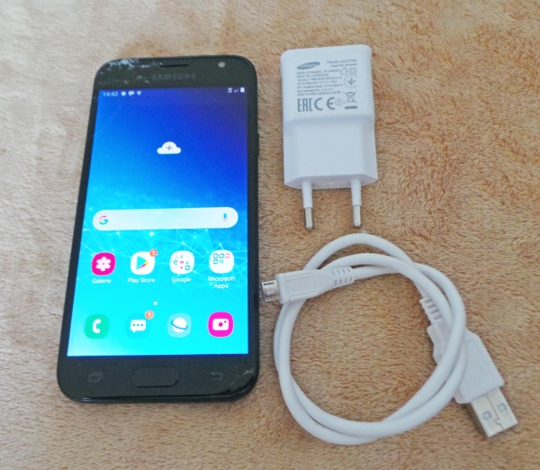Samsung Galaxy J3 Dual SIM SM-J330FN 16GB Smartphone