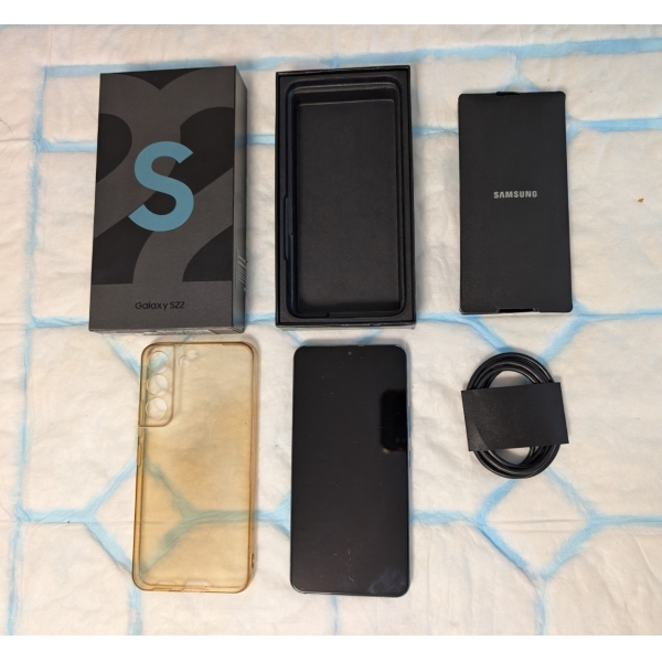 Samsung Galaxy S22 Grün 128GB Smartphone Gebraucht Candy Bar Stil