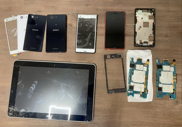 Handy Smartphone Konvolut Sony Xperia Z3/Z5 Compact iPhone und mehr