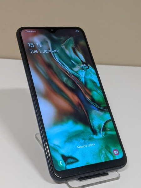 Samsung Galaxy A10 SM-A105FN 32GB Dual SIM Schwarz Android Smartphone Handy