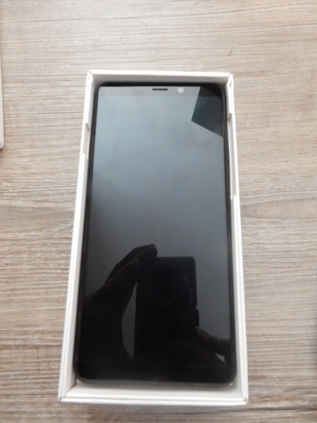 Smartphone Samsung Galaxy A9, mit Gebrauchsspuren