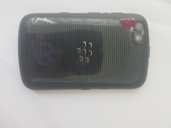 BlackBerry 9720 Smartphone – Schwarz entsperrt mit Verpackung