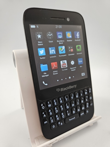 BlackBerry Q5 schwarz entsperrt 8GB 2GB RAM 3.1″ BBOS10 QWERTY Smartphone
