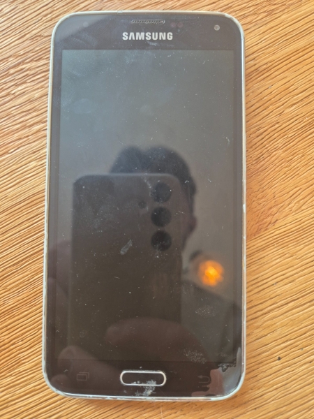 Samsung Galaxy S5 Smartphone